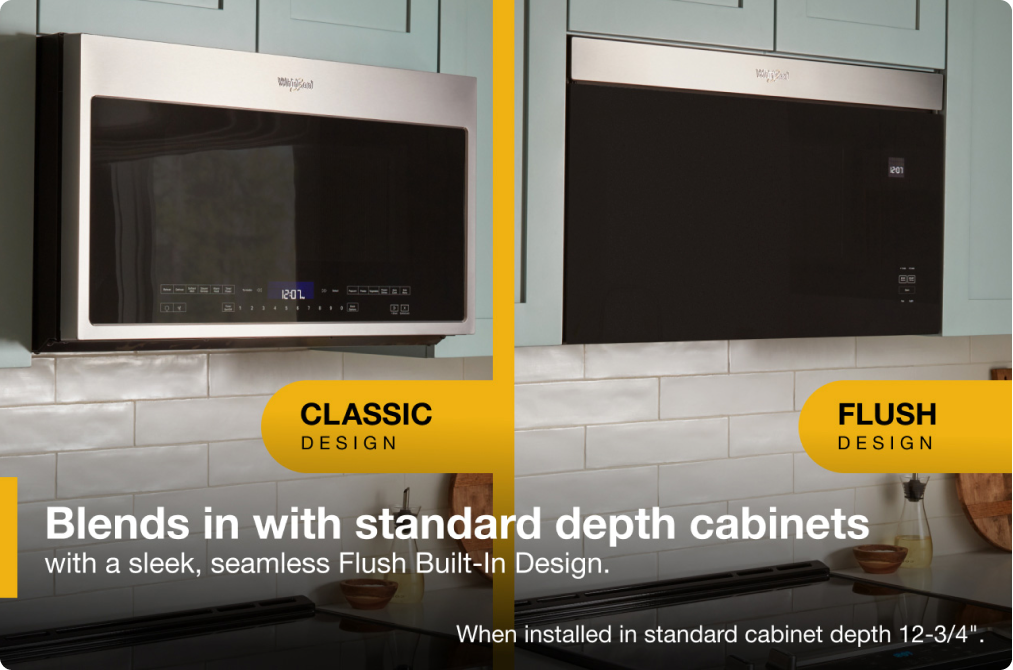Une comparaison entre un four à micro-ondes classique Whirlpool à gauche et un four à micro-ondes affleurant Whirlpool à droite