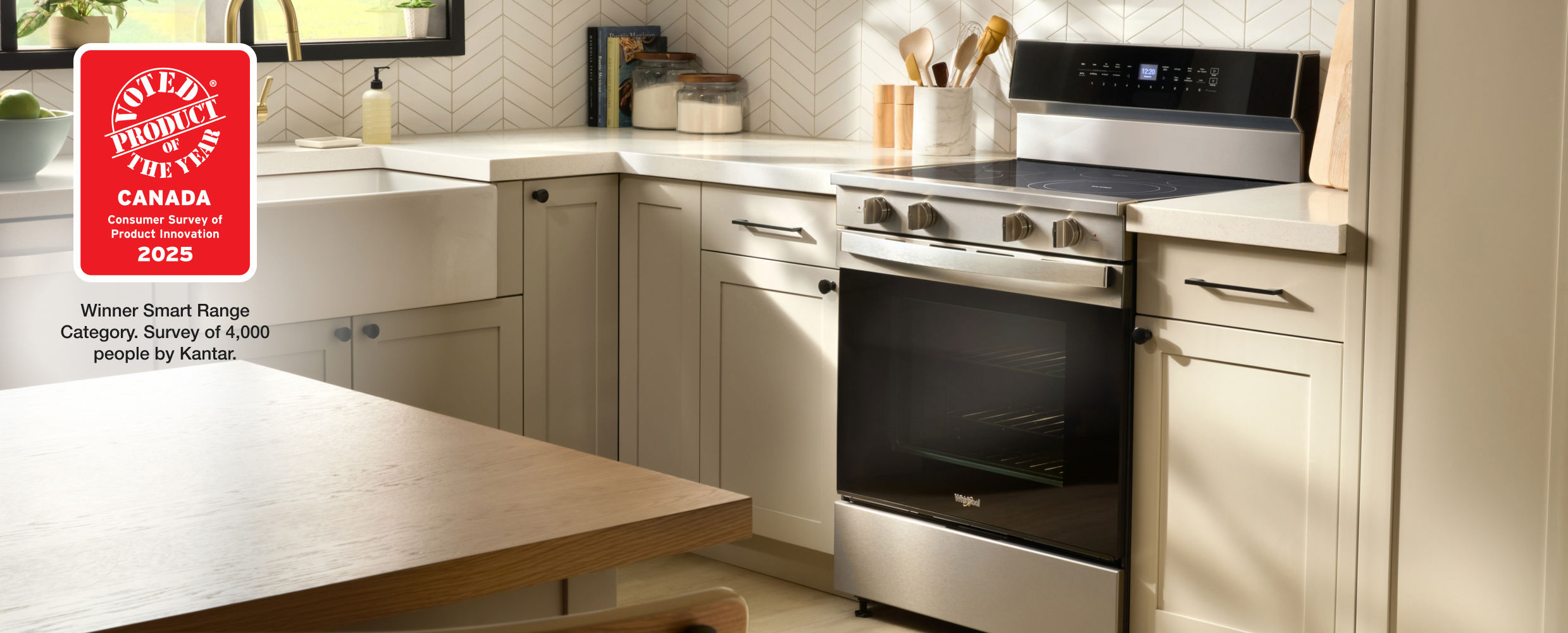 A Whirlpool® 30-inch Smart Electric Range with WipeClean™ Coating A Whirlpool® 30-inch Smart Electric Range with WipeClean™ Coating