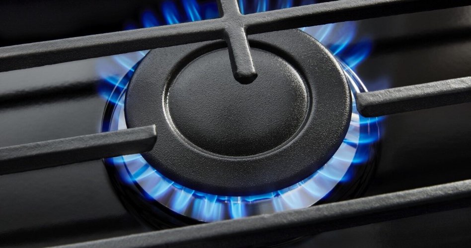 Whirlpool Combination Microwave Gas cooktop element with flame