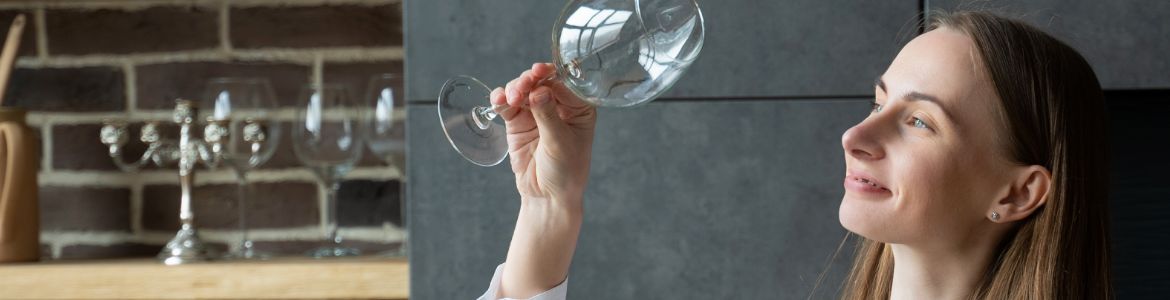 Reasons for Cloudy Dishes and Glasses in Dishwasher