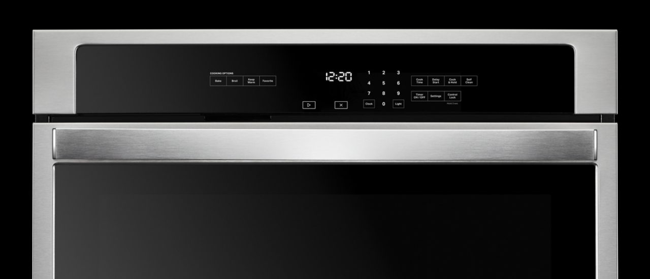 A Whirlpool® self-cleaning oven A Whirlpool® self-cleaning oven