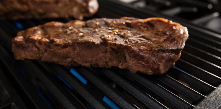 Whirlpool Grill Cooktop With Steak Cooking