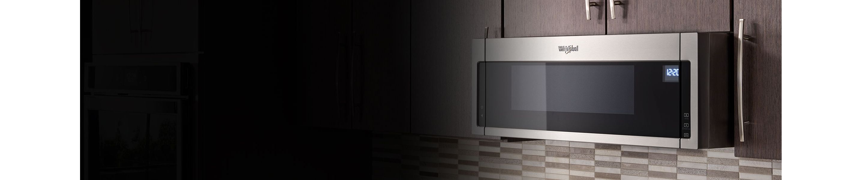 Four à micro-ondes à hotte intégrée Whirlpool
